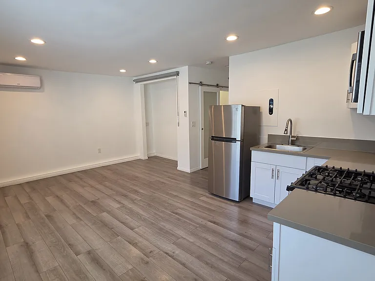 7224 Maynard Ave — Photo 3
