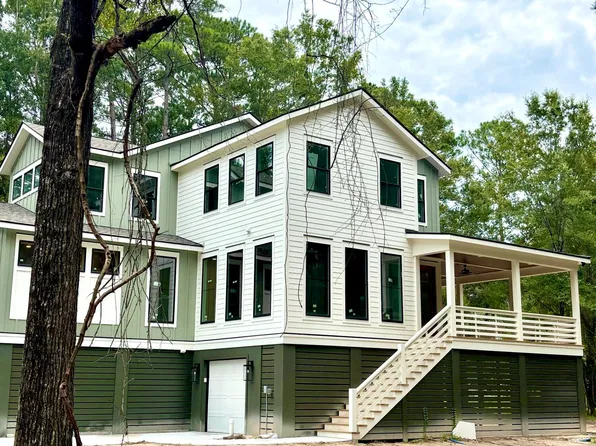 815 Yaupon Dr, Charleston, SC 29492