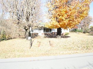 50 Old Buckeye Cove Rd, Swannanoa, NC 28778