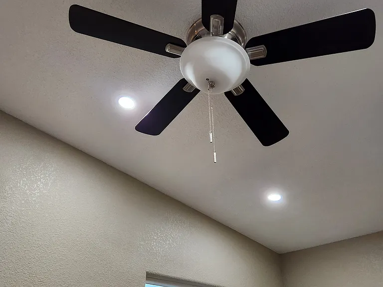 Master bedroom's fan/light.