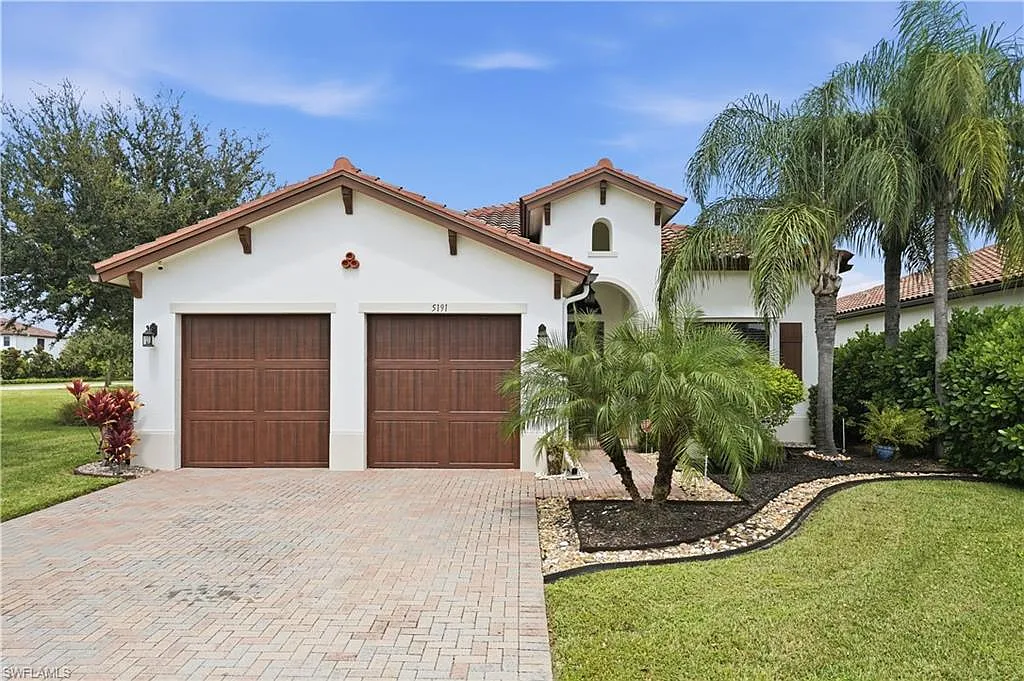 3 bed, 2.5 bath, 1929 sqft, $3,500 — Photo 1