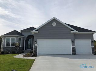 1049 Plum Grove Ln, Toledo, OH 43615