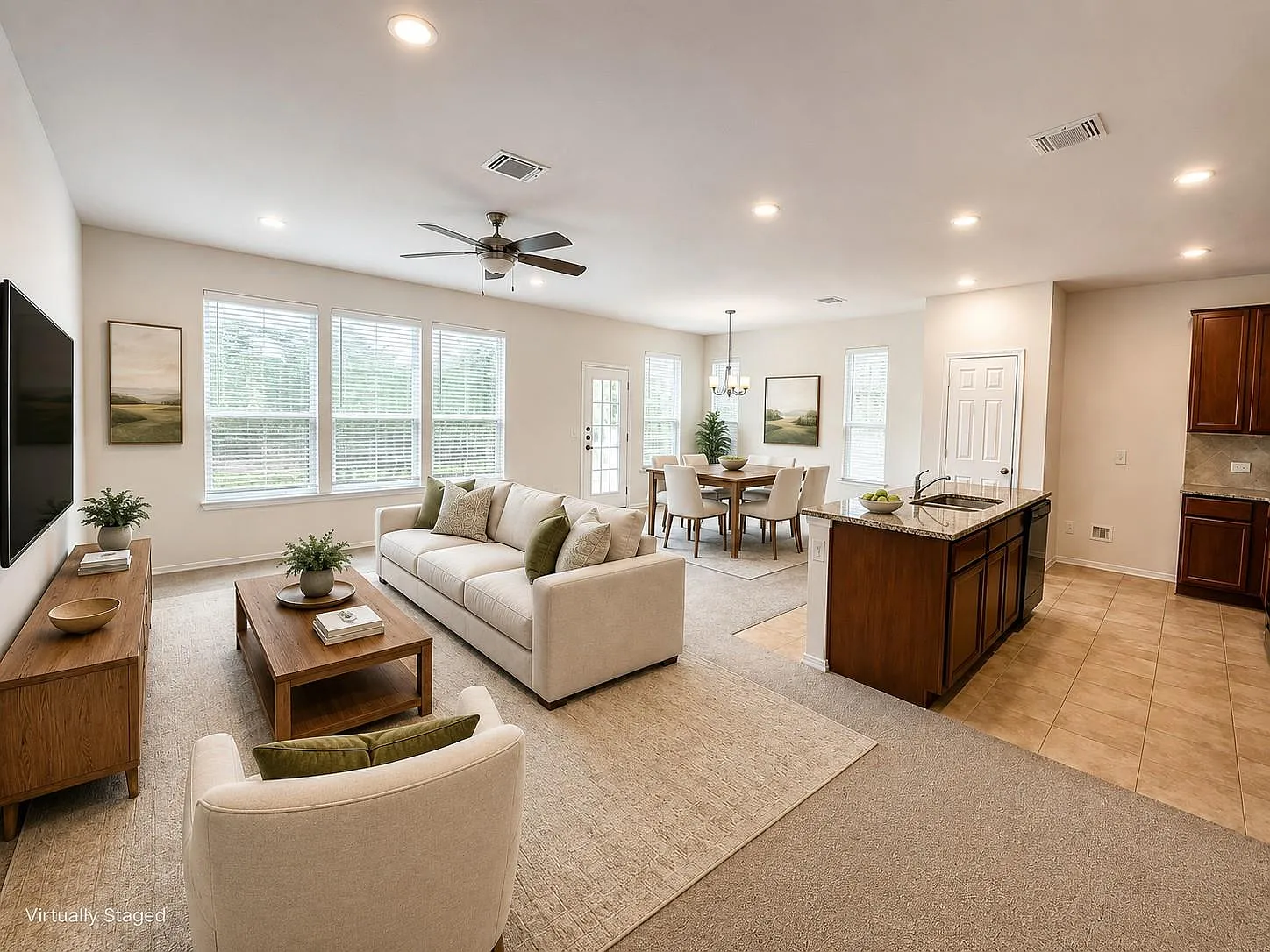 4 bed, 2.5 bath, 2502 sqft, $2,200 — Photo 2