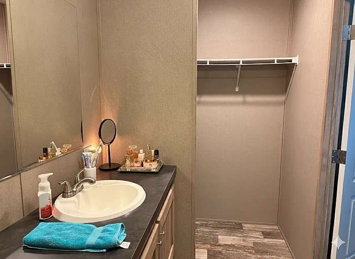 4120 Avenue O #10 — Photo 8