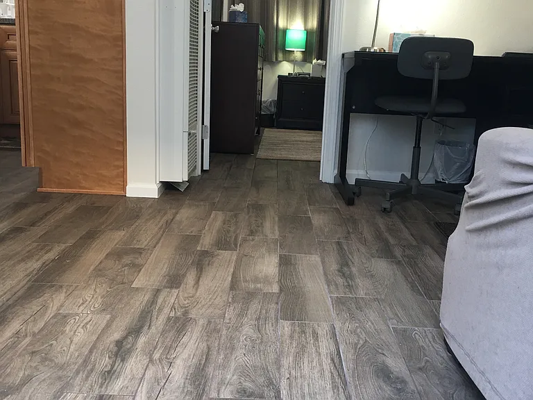 Western Ave — Photo 18