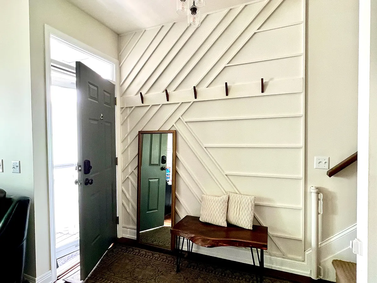 Entryway - 4234 N Kolmar Ave #A