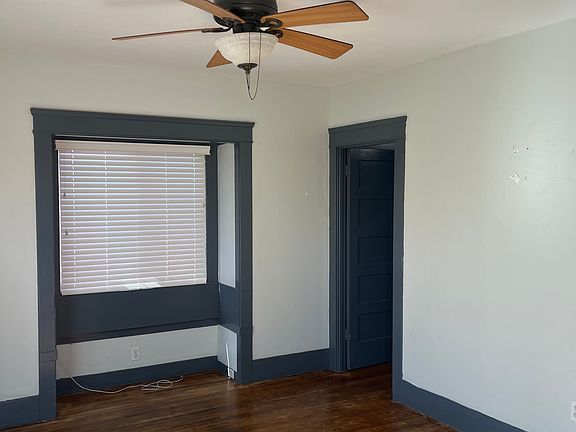 3rd image of 4658 Louisiana St