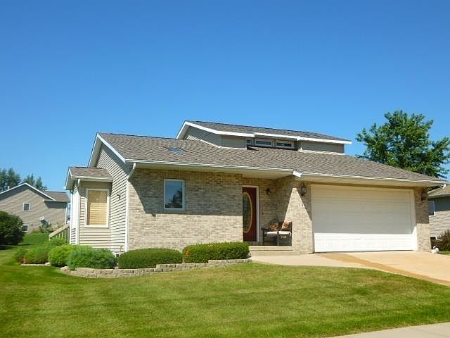 1st image of 980 Saint Andrews Dr