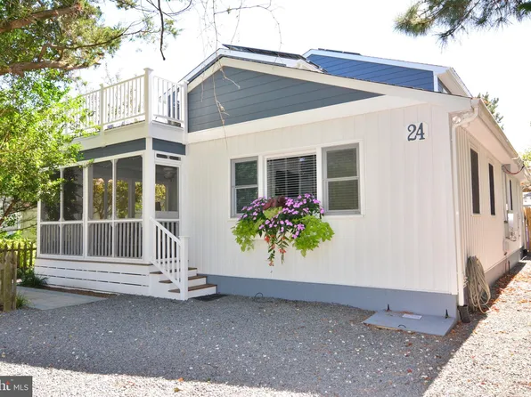 24 Carolina St, Dewey Beach, DE 19971