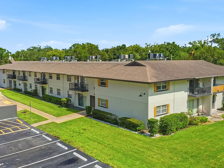 Locale Lake Monroe — Photo 49