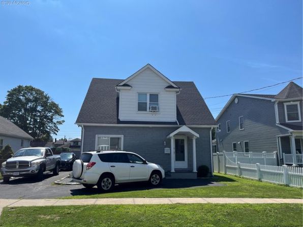 (undisclosed Address)