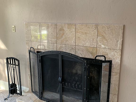 5th image of 2949 Shamrock St N APT 14