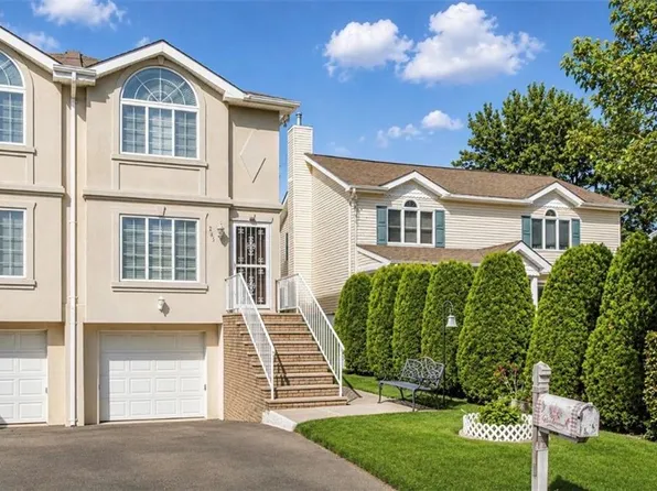 285 Robinson Ave, Staten Island, NY 10312