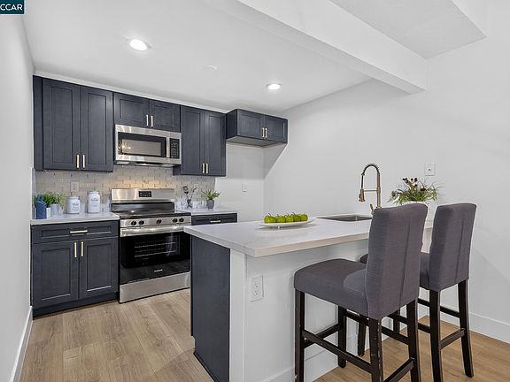 4th image of 6466 Meadow Pines Ave