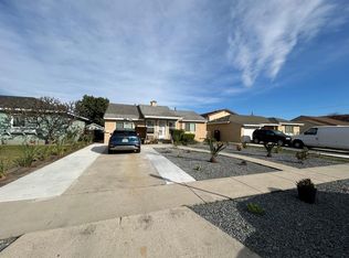 10692 Walnut St, Los Alamitos, CA 90720