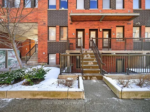 871 Wilson Ave #21, Toronto, ON M3K 1E6