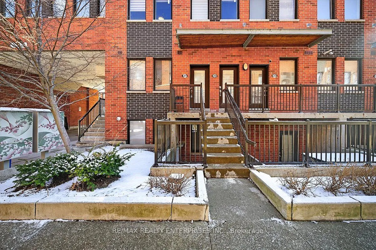 871 Wilson Ave #21 photo 1