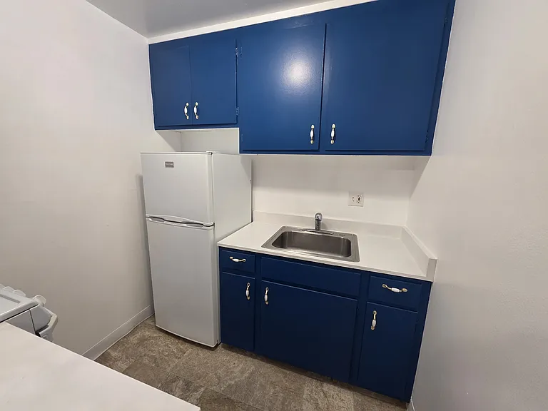 701 9th Ave — Photo 3