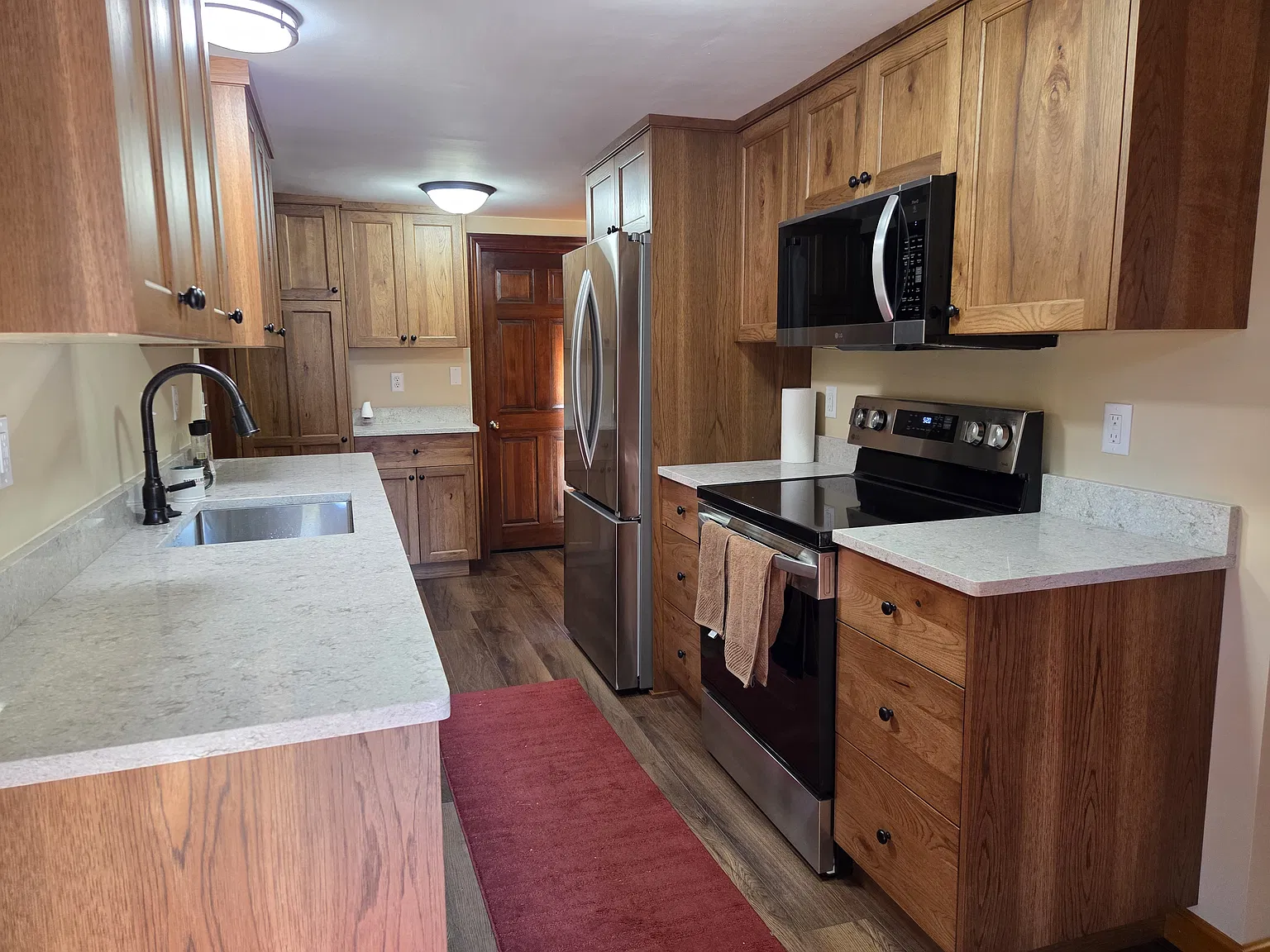 2 bed, 1356 sqft, $2,300 — Photo 4