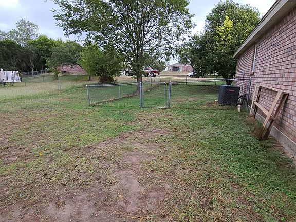 4th image of 138 Antelope Ln