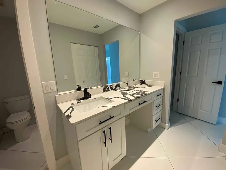 2032 Gregory Dr — Photo 10