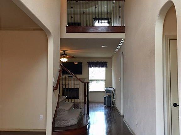 2nd image of 1401 Del Mar Dr