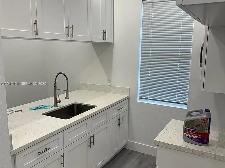 1450 SW 4th St #2 — Photo 4
