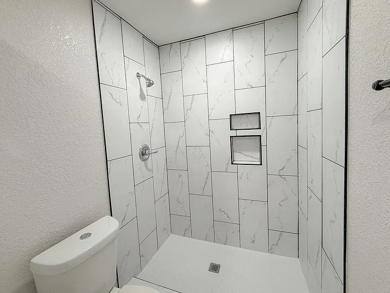 203 W Dale St — Photo 11