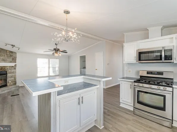 2 Benjamin Park Dr, Pt Deposit, MD 21904
