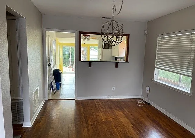 242 Pershing Ave — Photo 4