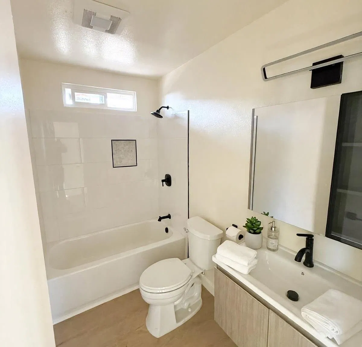 8271 Golden Ave — Photo 2