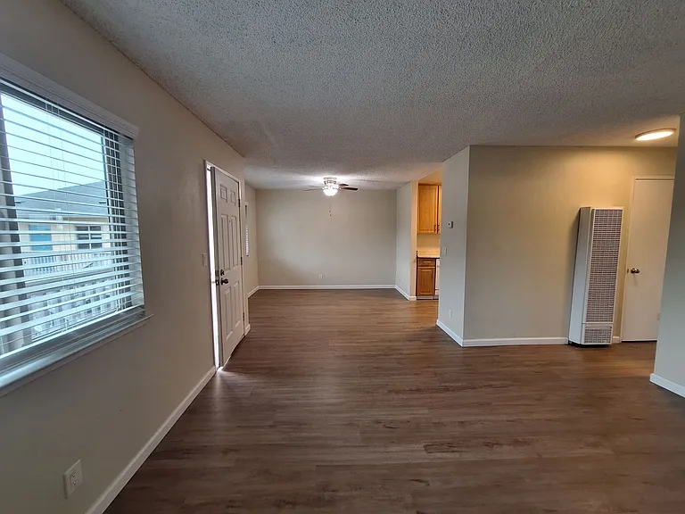 Sea Breeze Apartments for rent in Marina, CA — Photo 15
