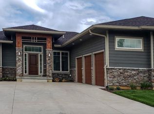 4419 SW Stonybrook Dr, Topeka, KS 66610