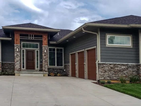 4419 SW Stonybrook Dr, Topeka, KS 66610