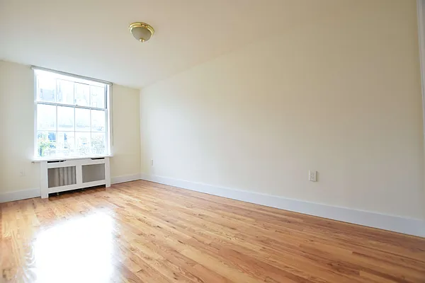 Rented by Street Realty Brokerage LLC | media 13