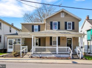 70 Maple St, Mount Wolf, PA 17347