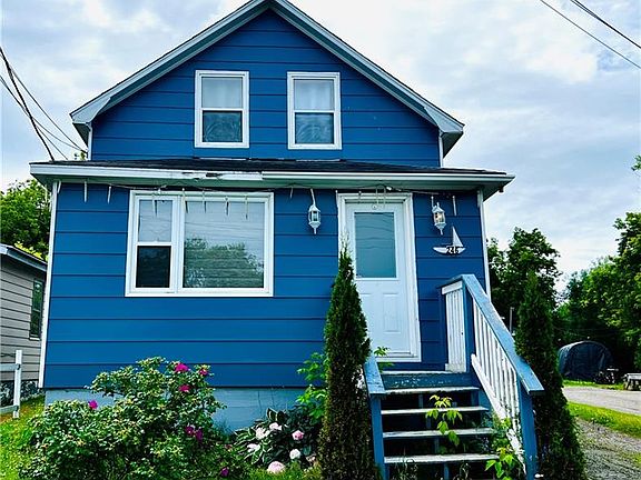 2nd image of 246 Dumaresq St
