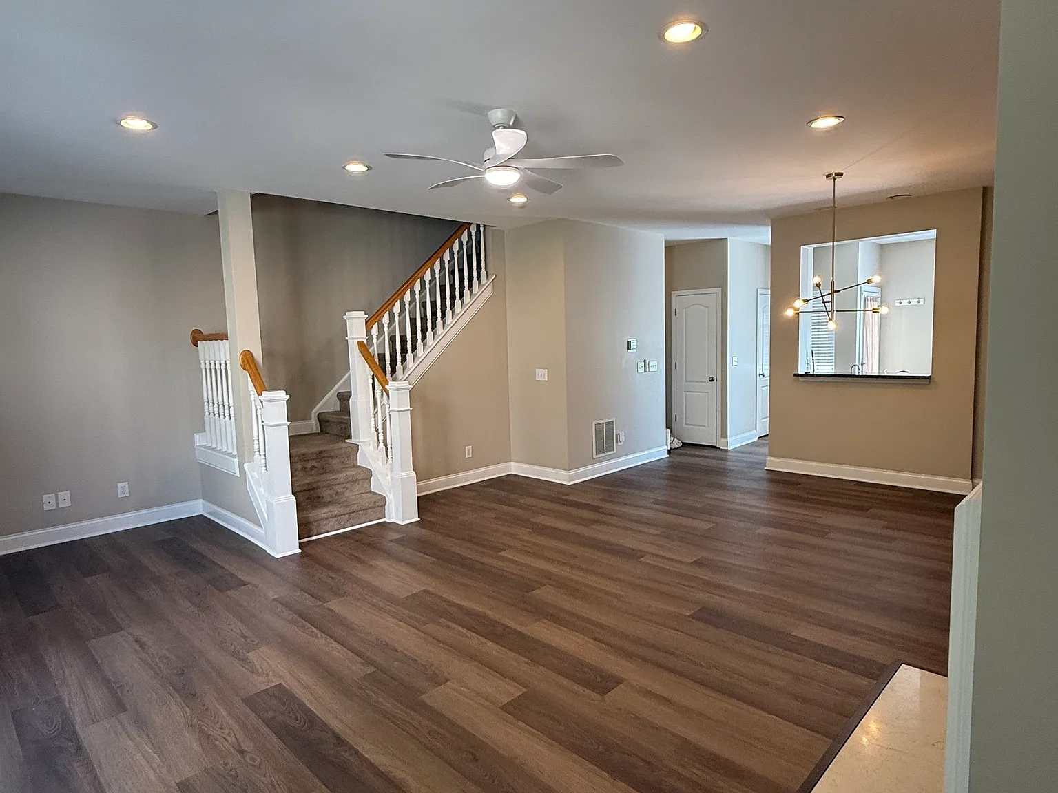 2 bed, 2.5 bath, 1794 sqft, $3,200 — Photo 4