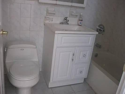 Rented by City Connections Realty | media 9