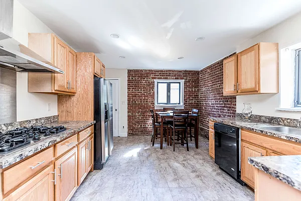 Sold by ERA Top Service Realty, Inc. | media 15
