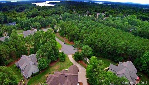 2nd image of 118 Birch River Pl