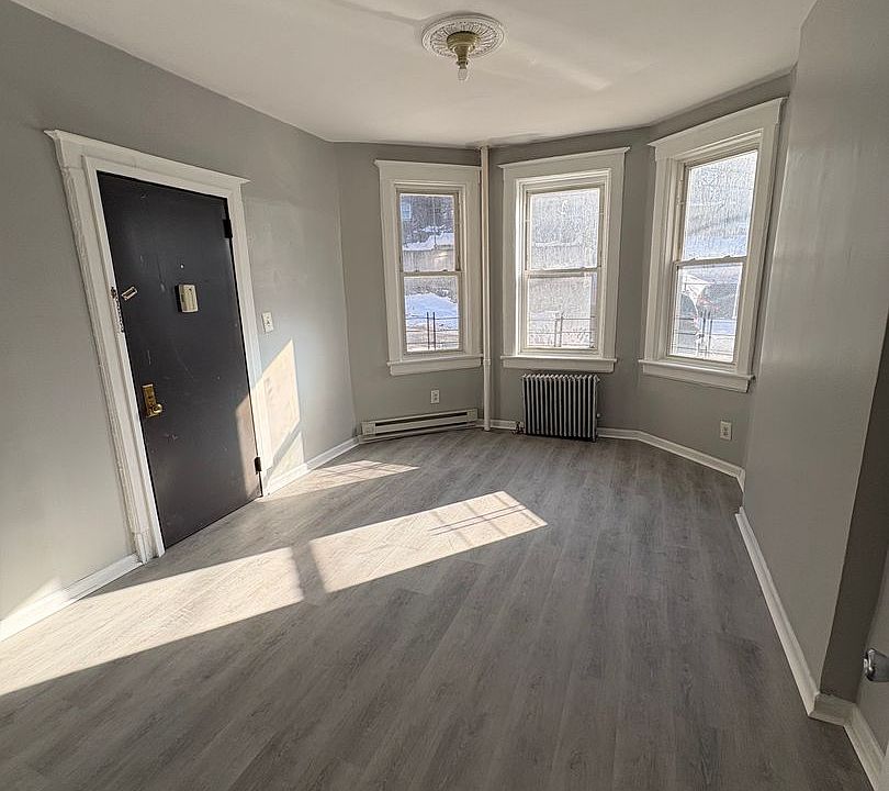 1st image of 41 Linden St APT 1S