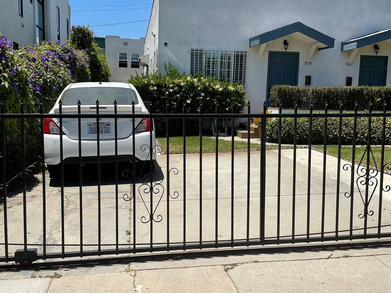 2 bed, 1000 sqft, $3,500 — Photo 2