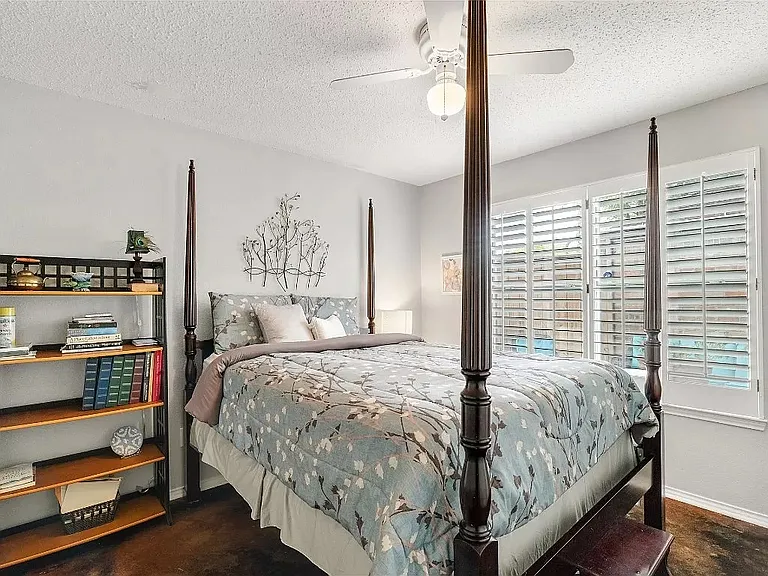 2956 S Bend Dr — Photo 37