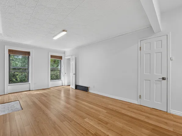113 Waverly Avenue image 1 of 14
