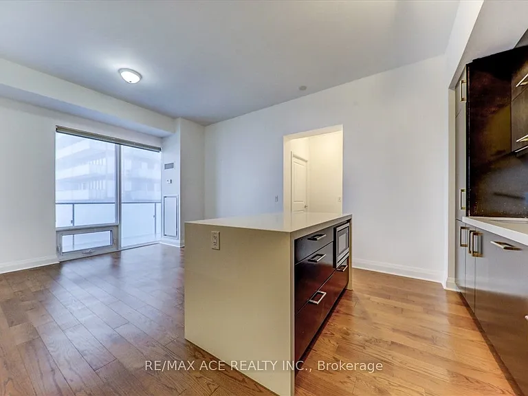 65 Saint Mary St #4209 — Photo 4