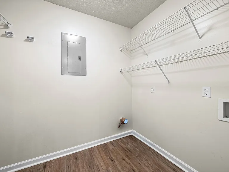 2815 Teakwood Dr — Photo 28