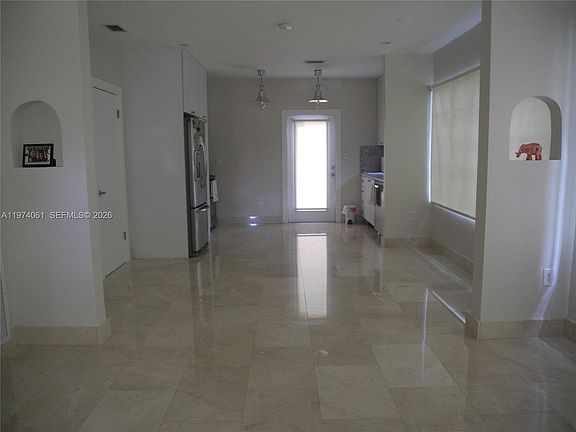 4th image of 1720 SW 22nd Ter