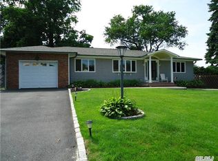 134 Birch Rd, Kings Park, NY 11754