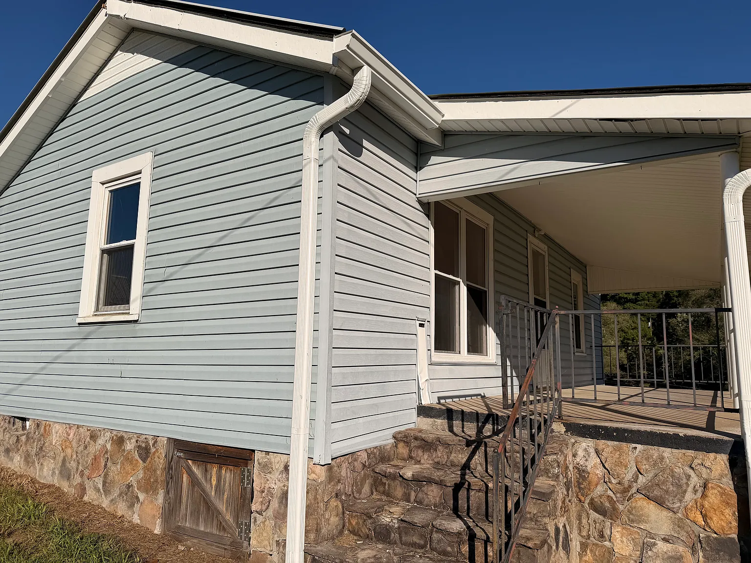 3 bed, 1200 sqft, $1,450 — Photo 4